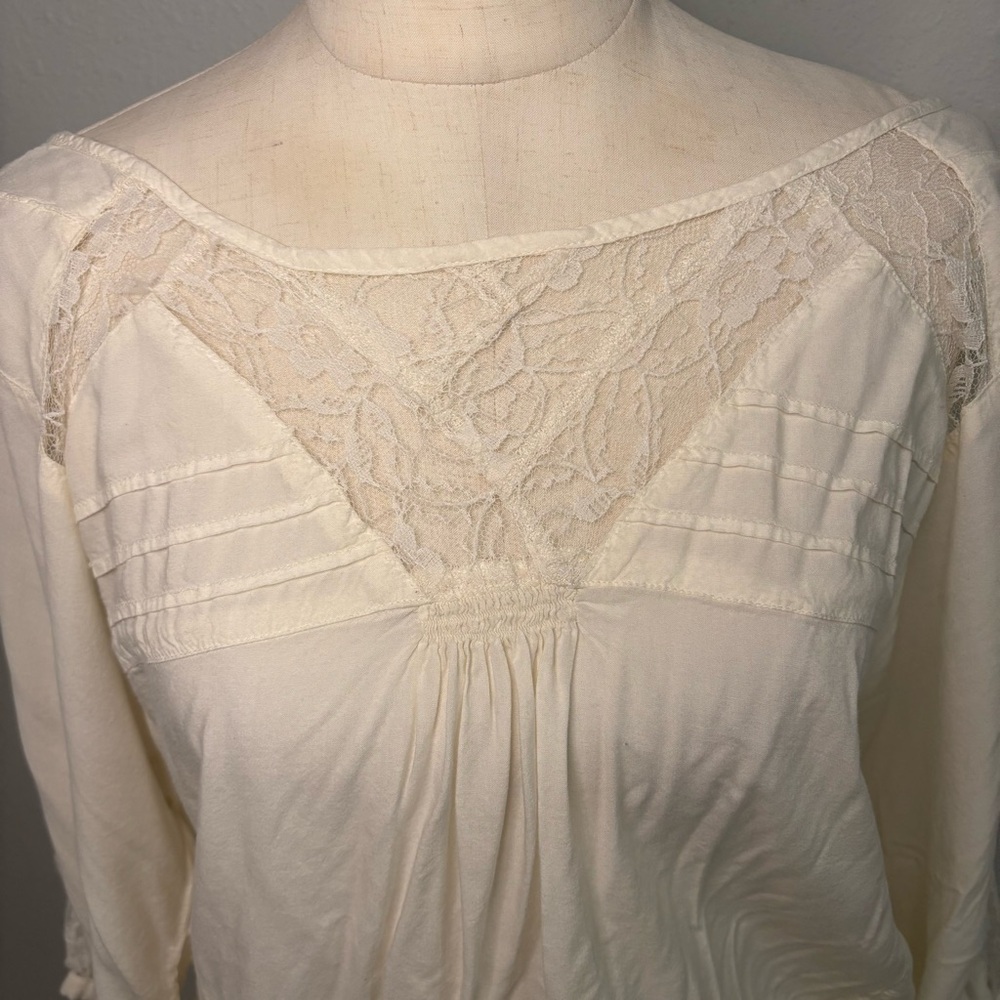 American Eagle White Shirt with Lace Details - Picture 4 of 7